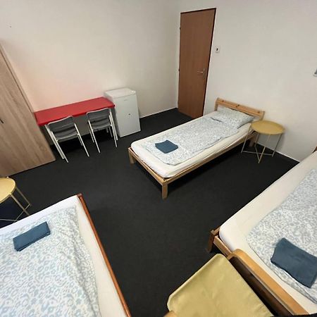 Rooms Veveri - Uvoz, 10 Min Peski Do Centru เบอร์โน ภายนอก รูปภาพ