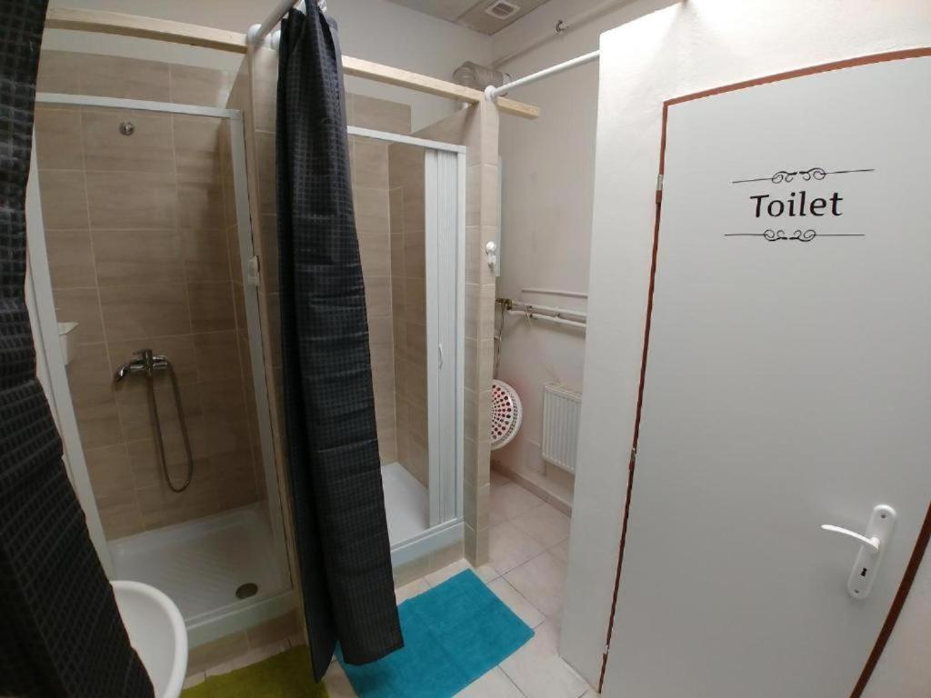 Rooms Veveri - Uvoz, 10 Min Peski Do Centru เบอร์โน ภายนอก รูปภาพ